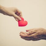 Humildade: 4 maneiras de considerar os outros mais do que você mesmo – EBD Hoje