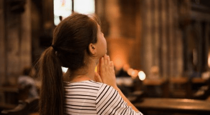 9 coisas que os cristãos gostam de fazer que não são bíblicas – EBD Hoje