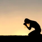 Por que você pode confessar seus pecados a Deus – EBD Hoje