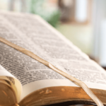 3 formas de engano que Satanás usa para nos cegar – EBD Hoje