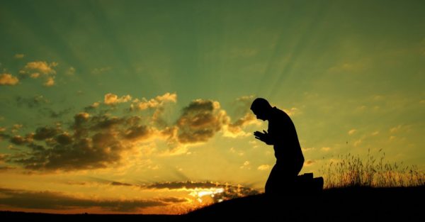 6 coisas que você deve saber sobre a oração em conjunto – EBD Hoje