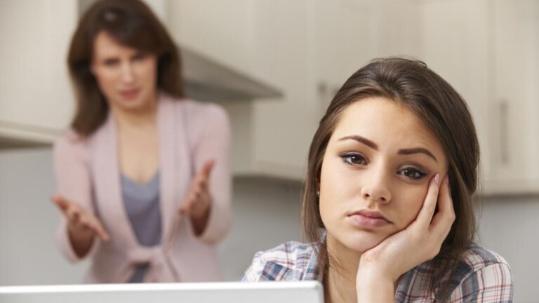 Querido adolescente, não dê pedaços de si mesmo – EBD Hoje