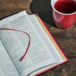 6 versículos da Bíblia que você provavelmente está lendo errado – EBD Hoje