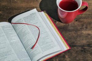 6 versículos da Bíblia que você provavelmente está lendo errado – EBD Hoje