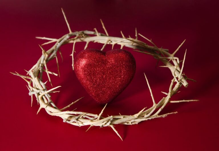 Preso entre o mundo e Deus: Como eu quase morri na indecisão – EBD Hoje