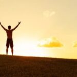 A dolorosa lição de aprender a alegria – EBD Hoje