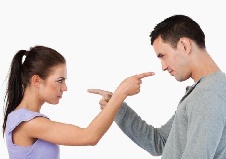 10 Versículos sobre Insultos – EBD Hoje